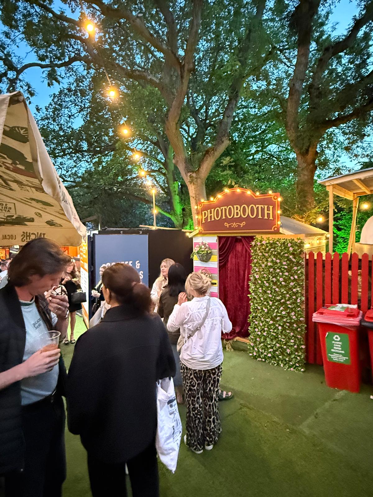 Shed Photobooth exterior